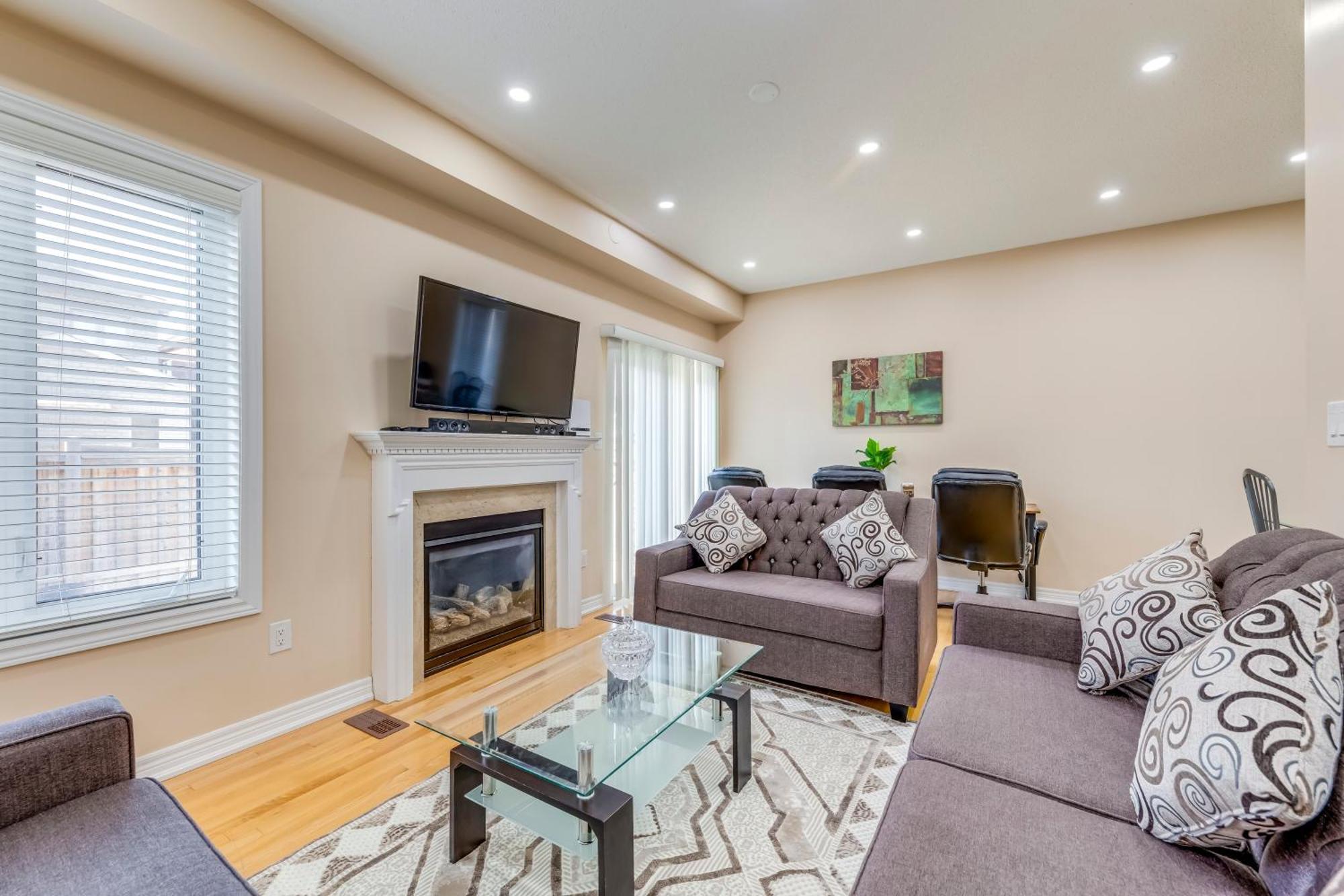 Avid Vacation Palace In Castlemore , Brampton Luaran gambar
