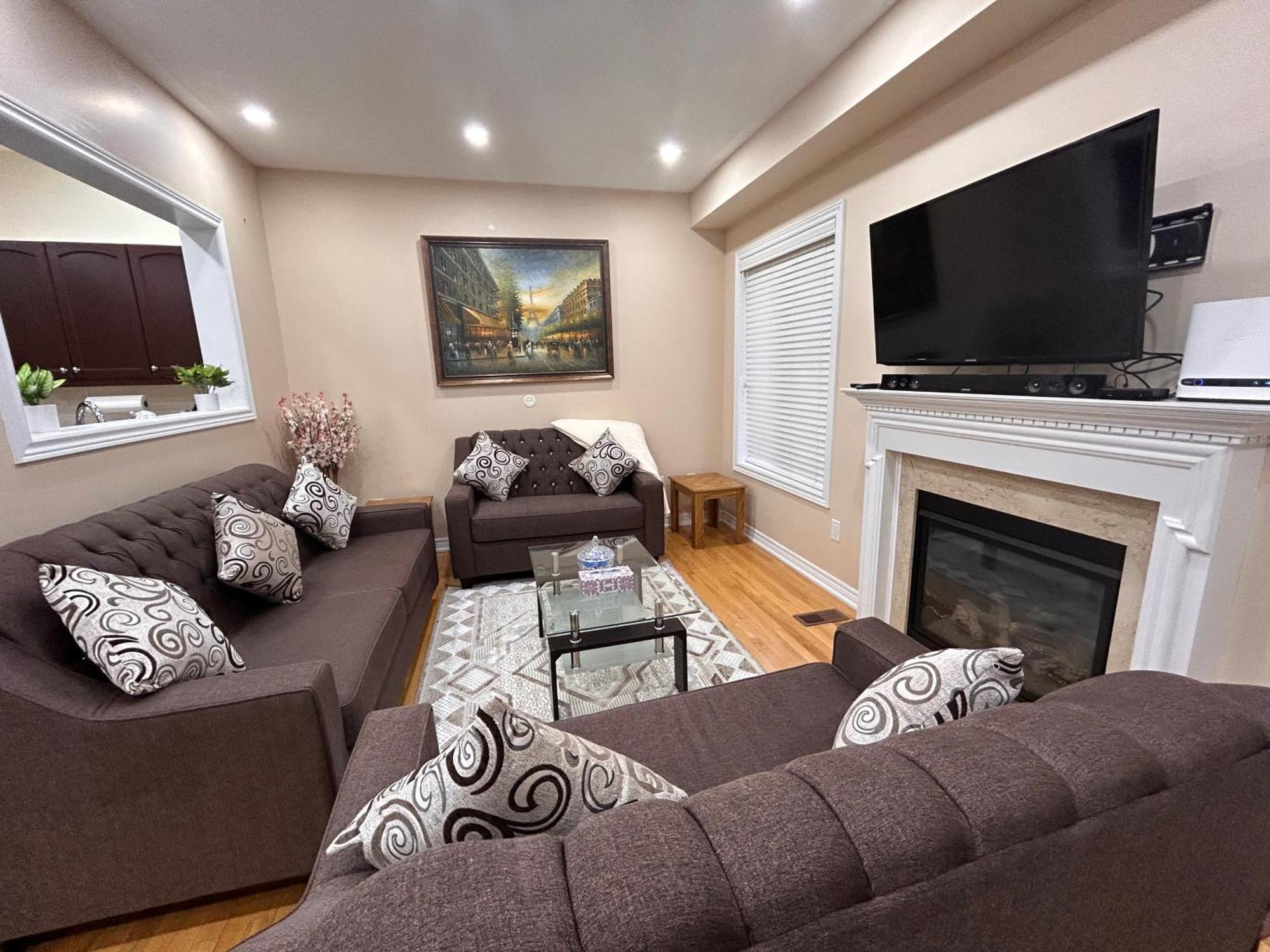 Avid Vacation Palace In Castlemore , Brampton Luaran gambar