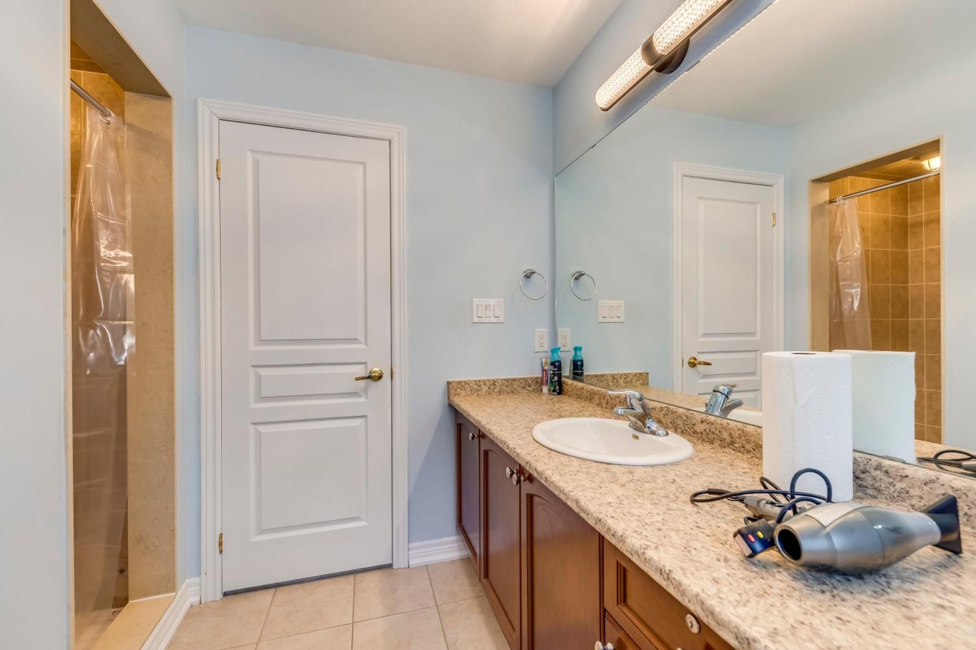 Avid Vacation Palace In Castlemore , Brampton Luaran gambar