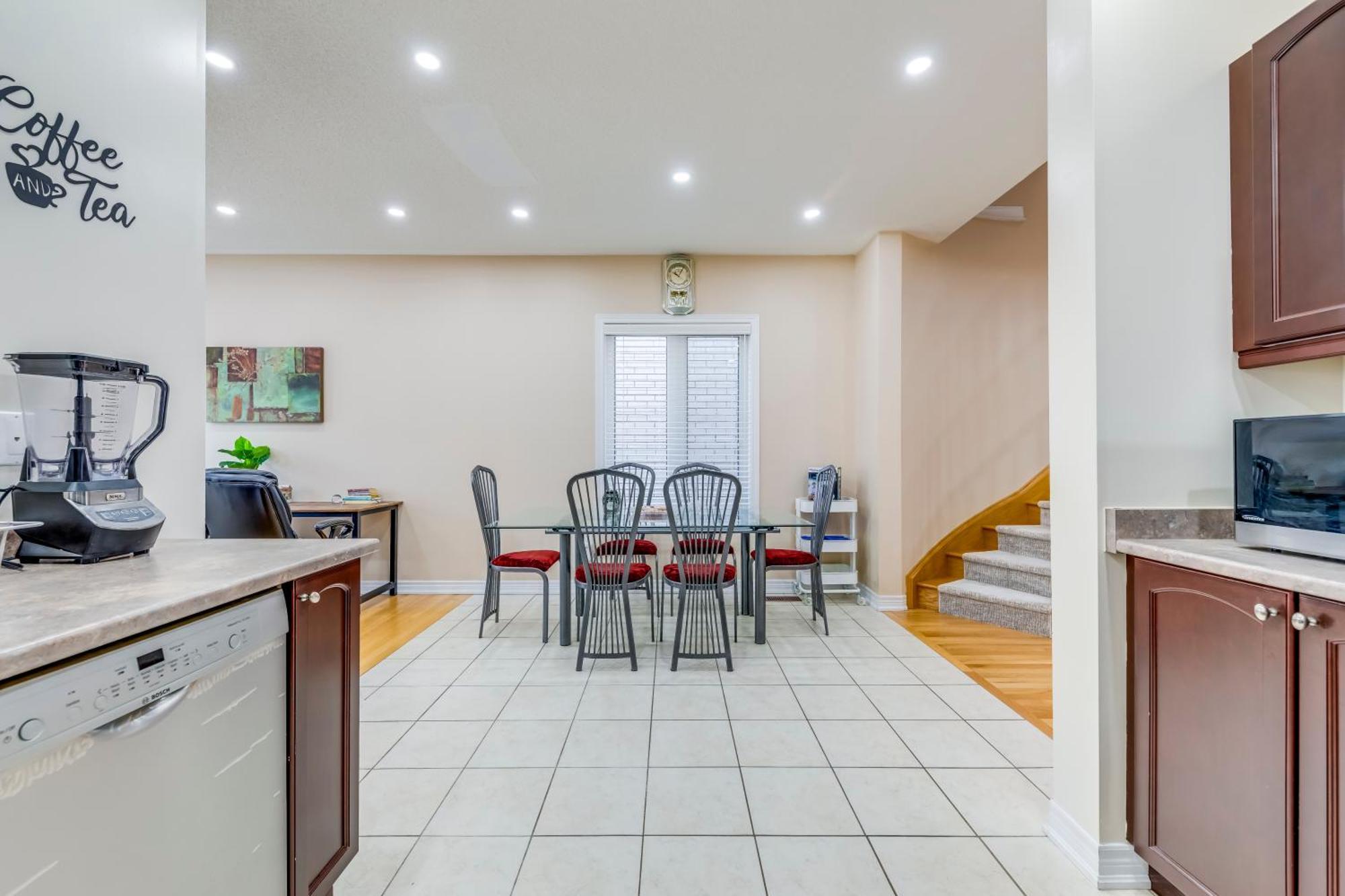 Avid Vacation Palace In Castlemore , Brampton Luaran gambar