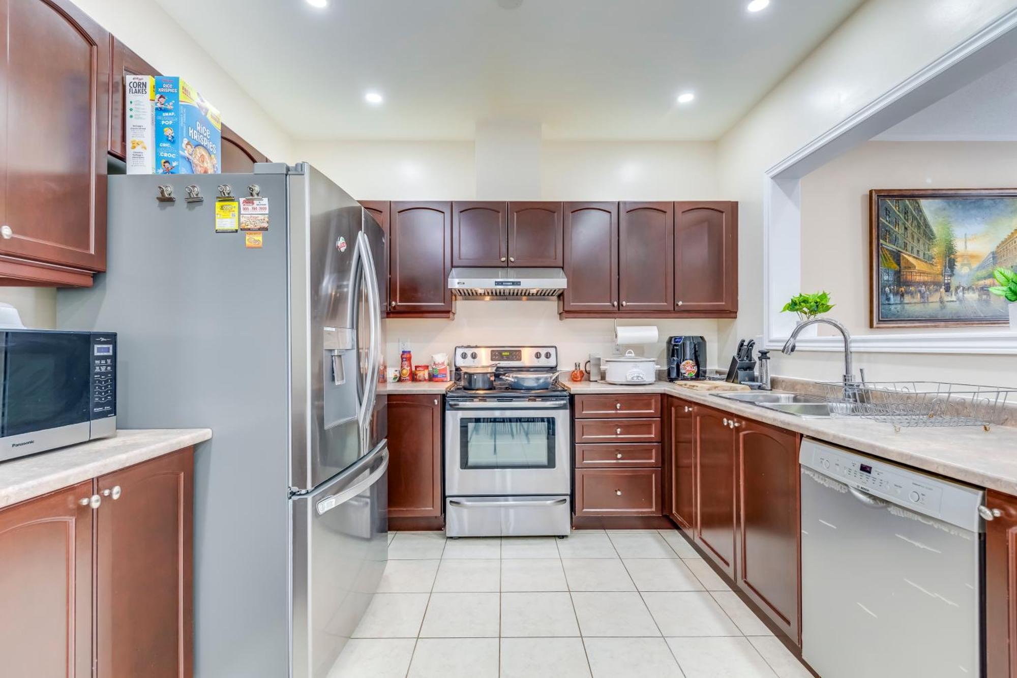 Avid Vacation Palace In Castlemore , Brampton Luaran gambar